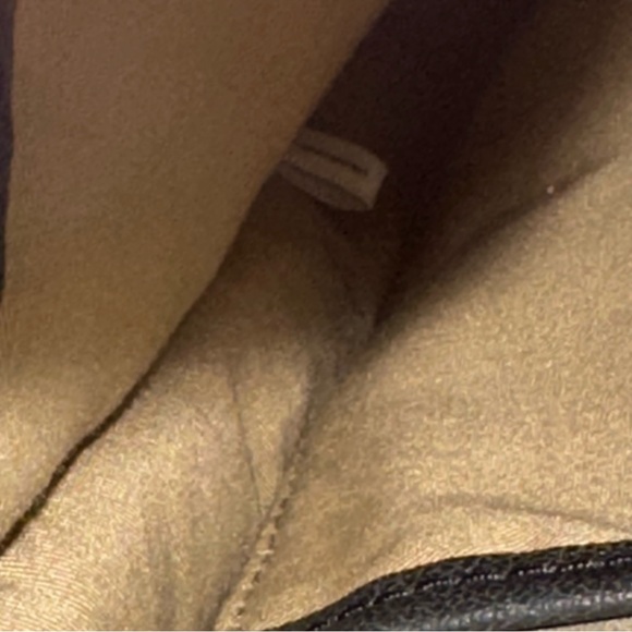 Vintage Tahari Leather Crossbody - Picture 9 of 10